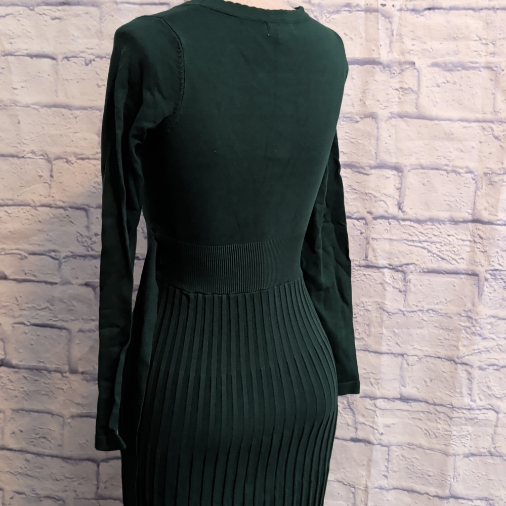 Art + Ephect Elegant Green Wrap Sweater Dress Size Small - Picture 3 of 7